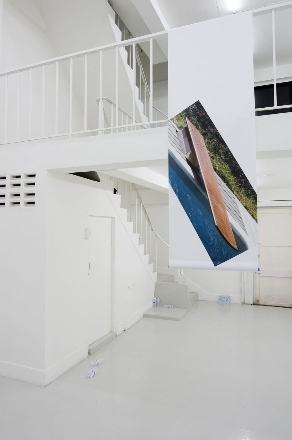 Noite install view 01